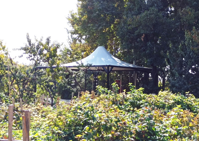 سقف چادری آلاچیق باغ